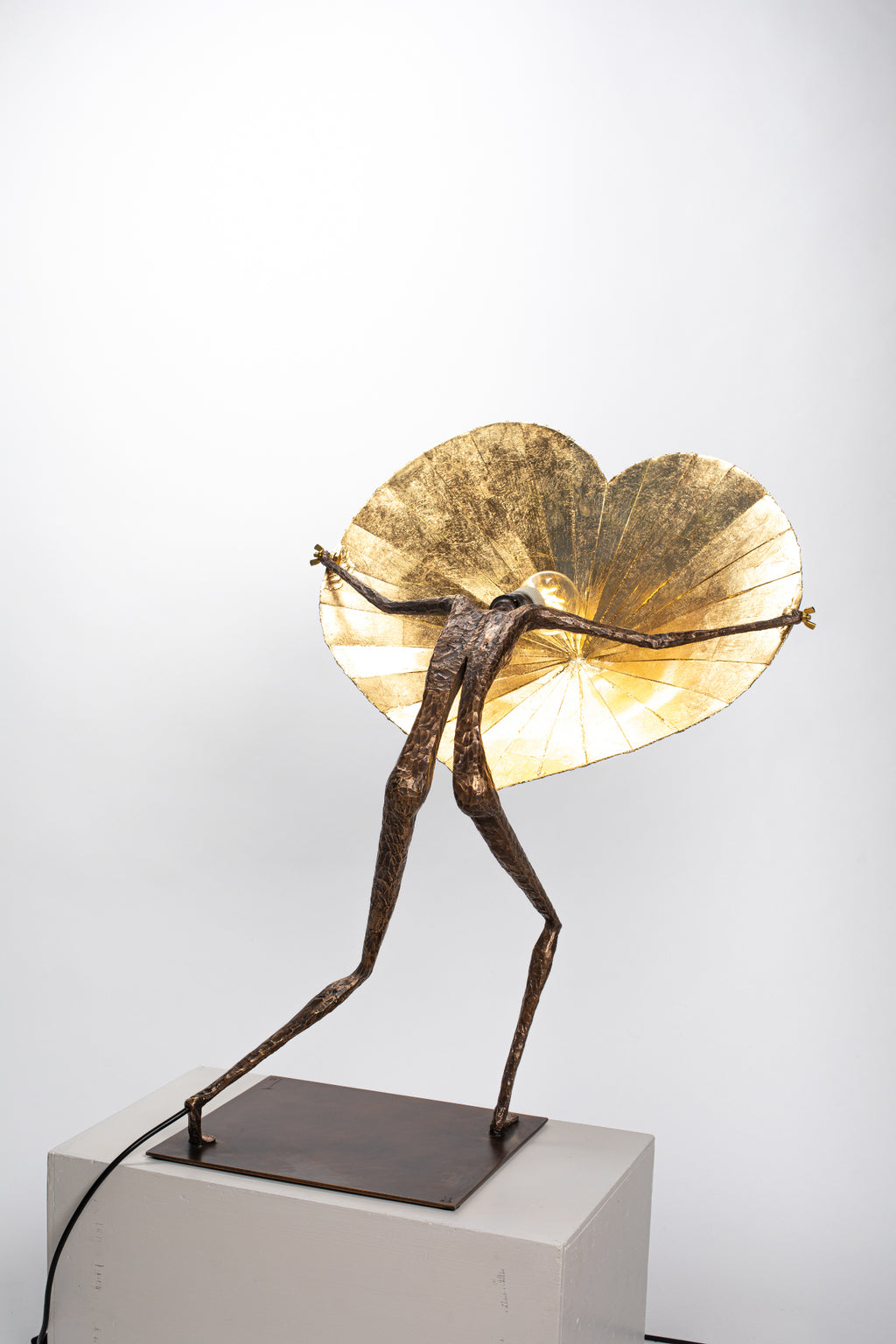 Lampe « Un pas de côté »