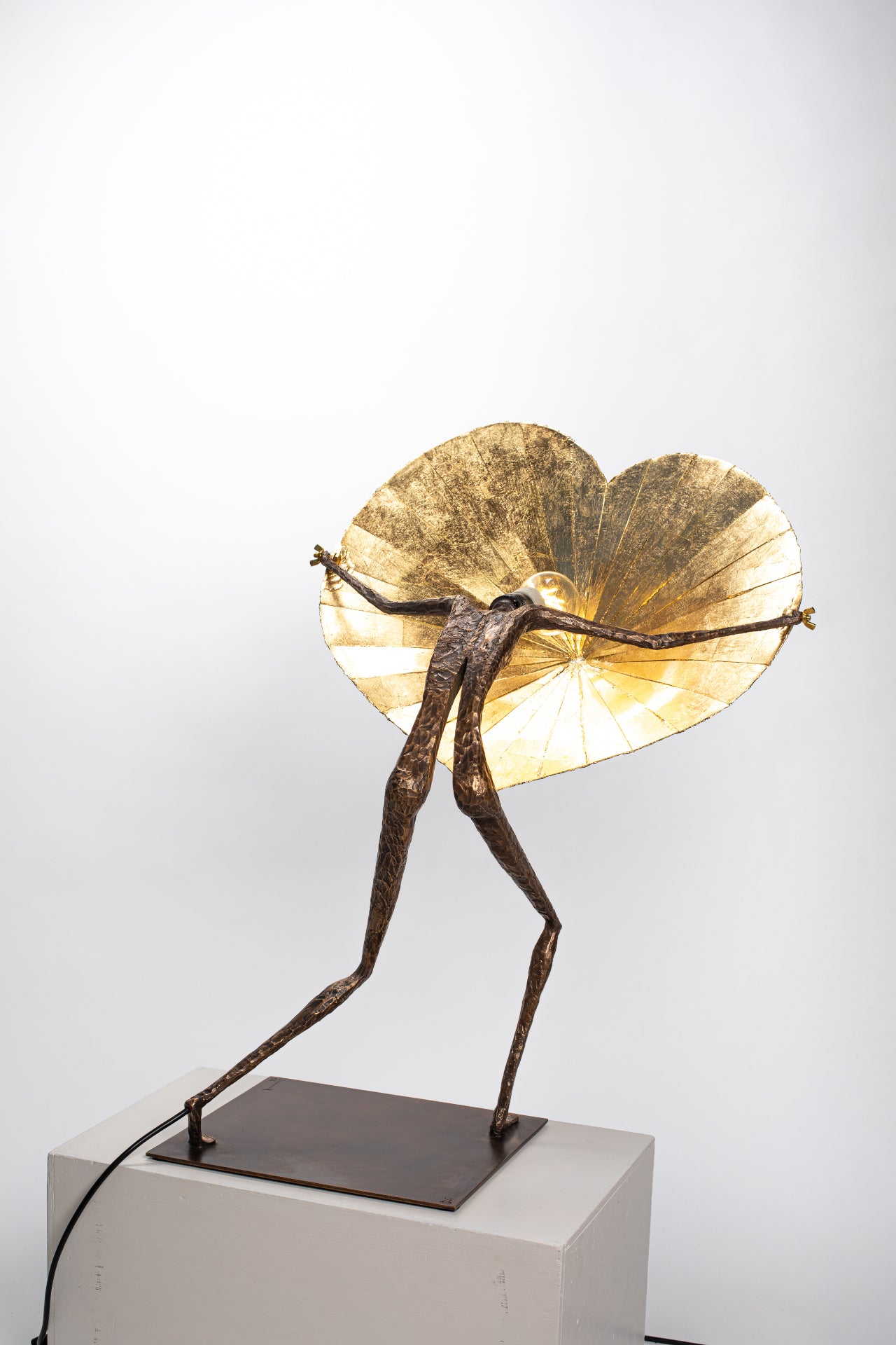 Lampe « Un pas de côté »