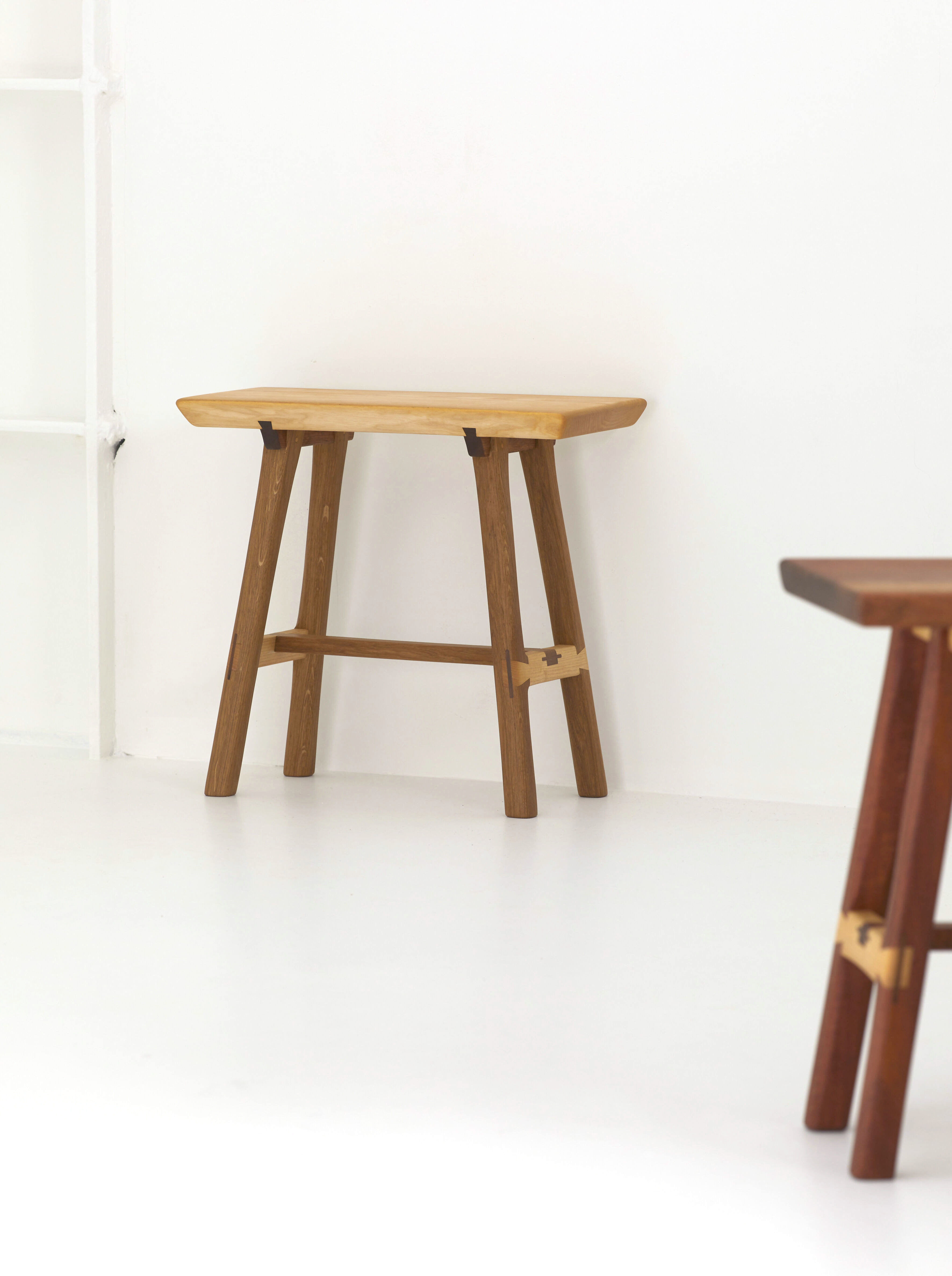 Tabouret en bois massif
