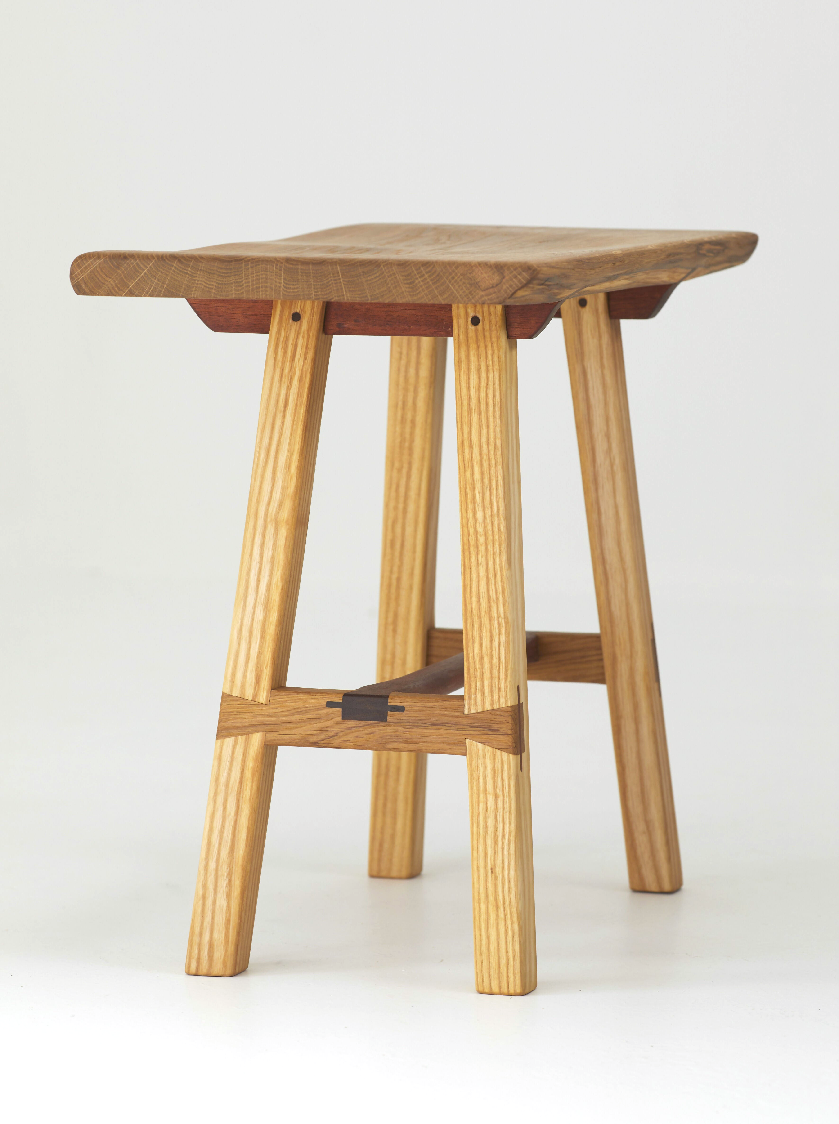 Tabouret 09/24 assise creusée