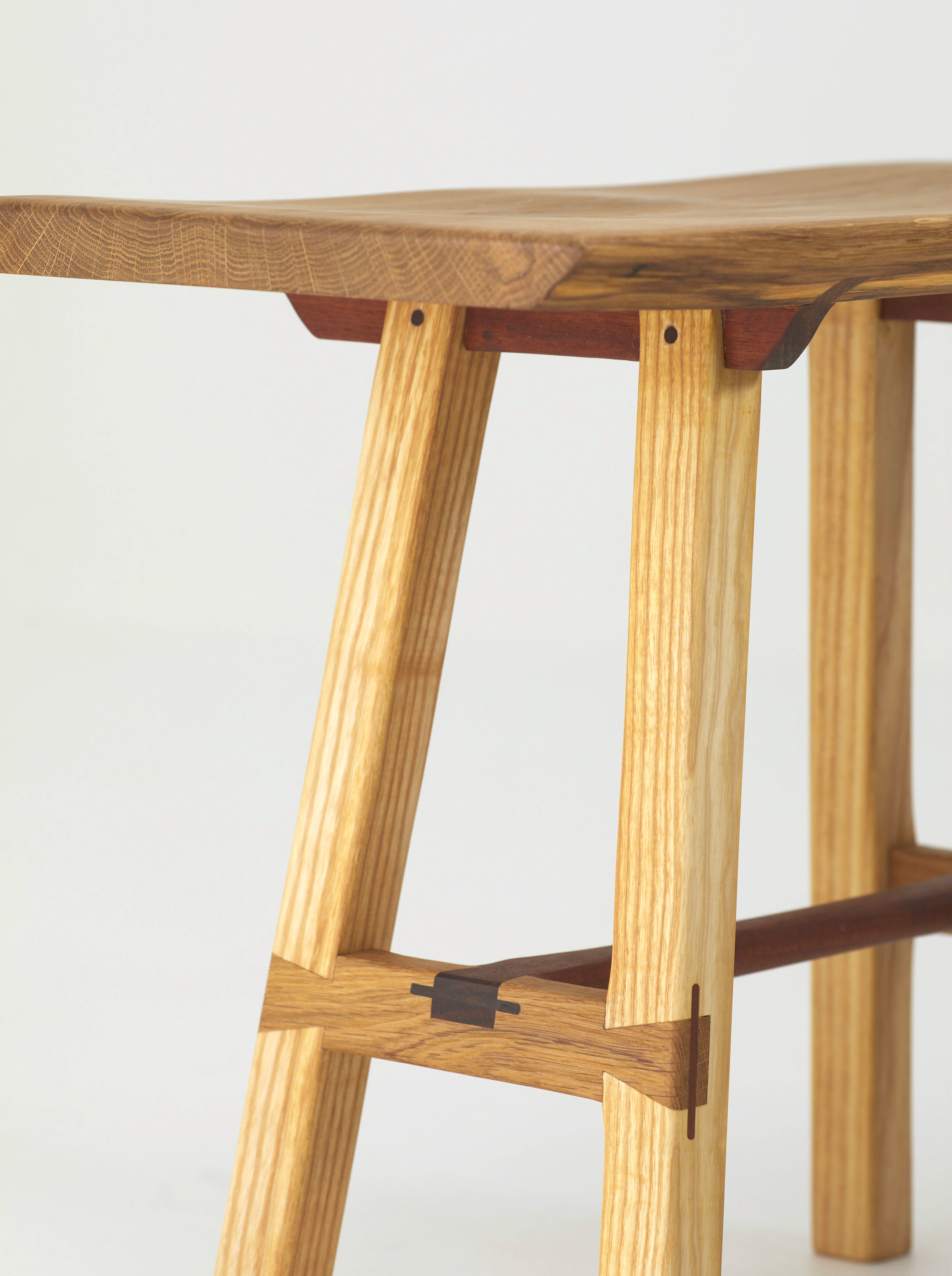 Tabouret 09/24 assise creusée