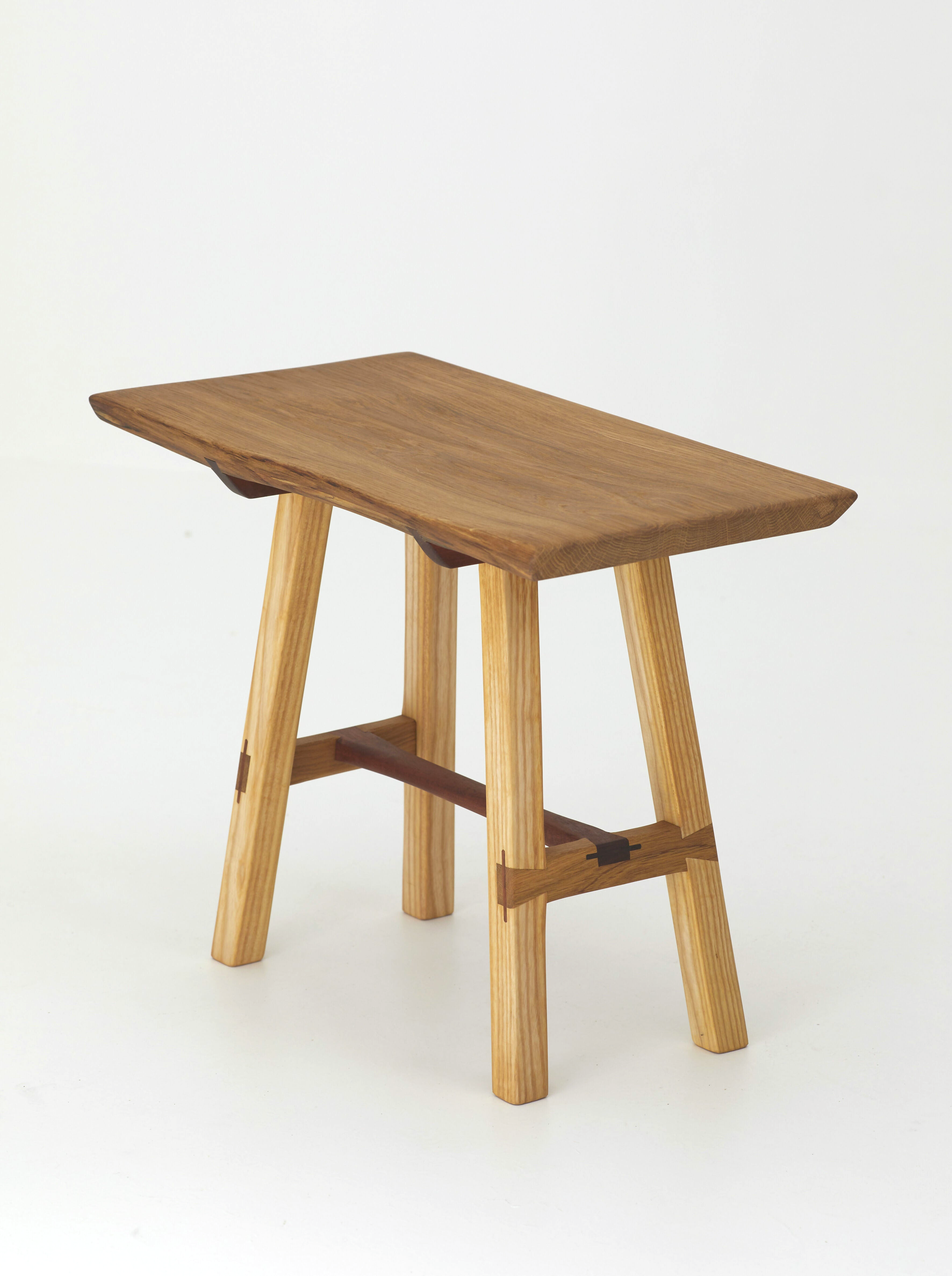 Tabouret 09/24 assise creusée