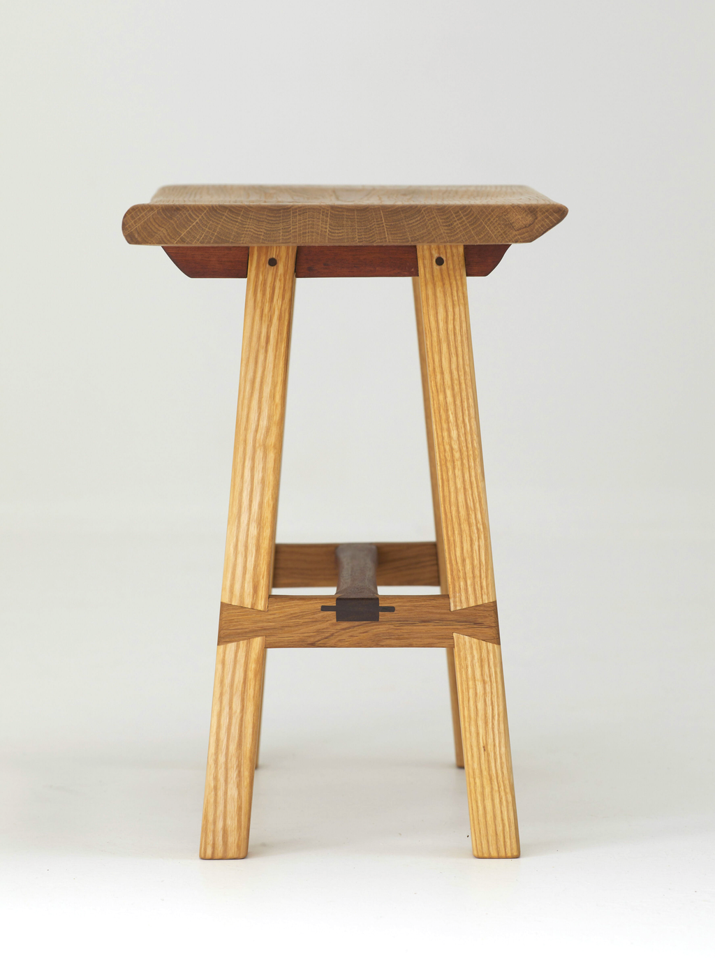 Tabouret 09/24 assise creusée