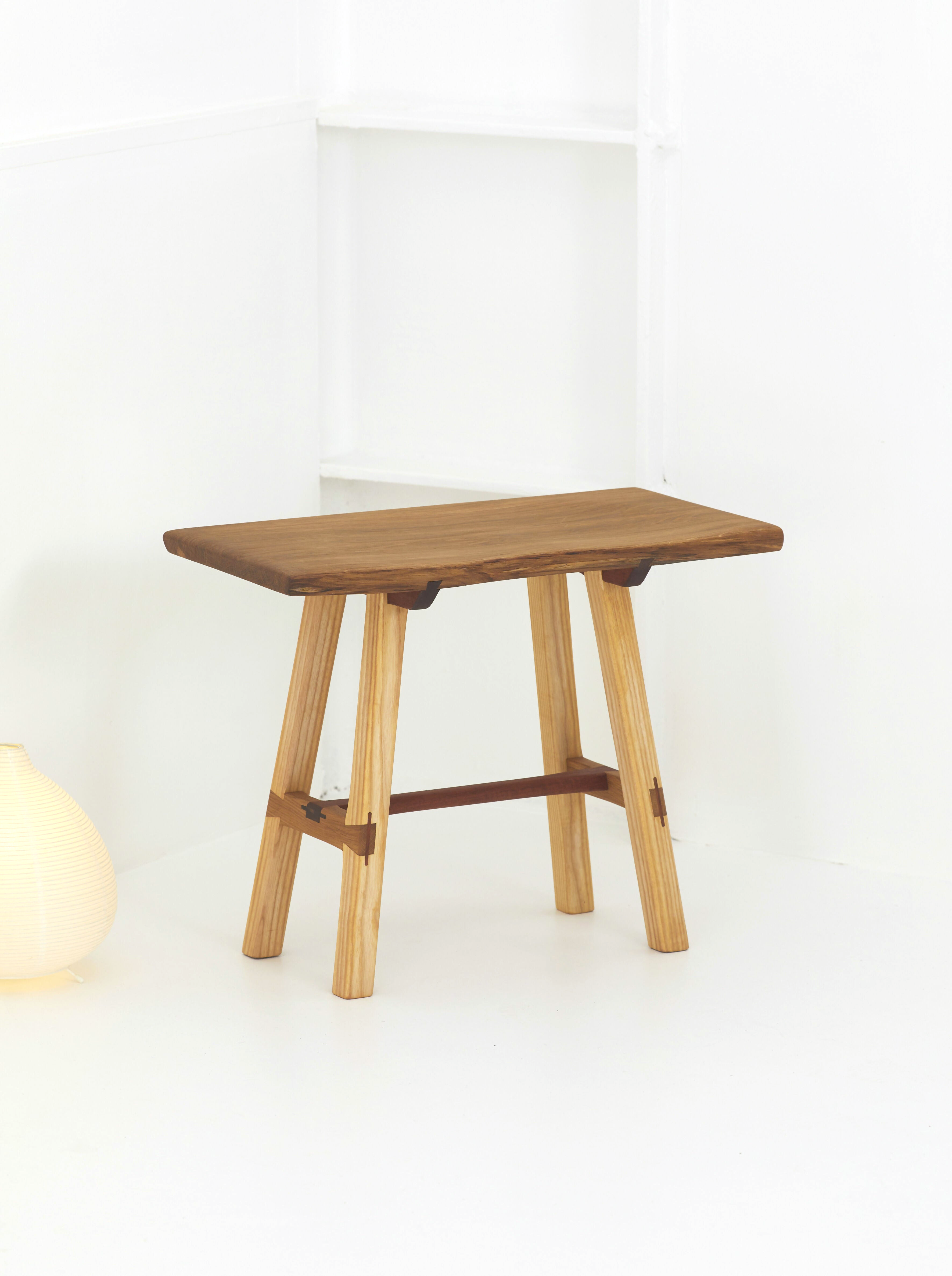 Tabouret 09/24 assise creusée