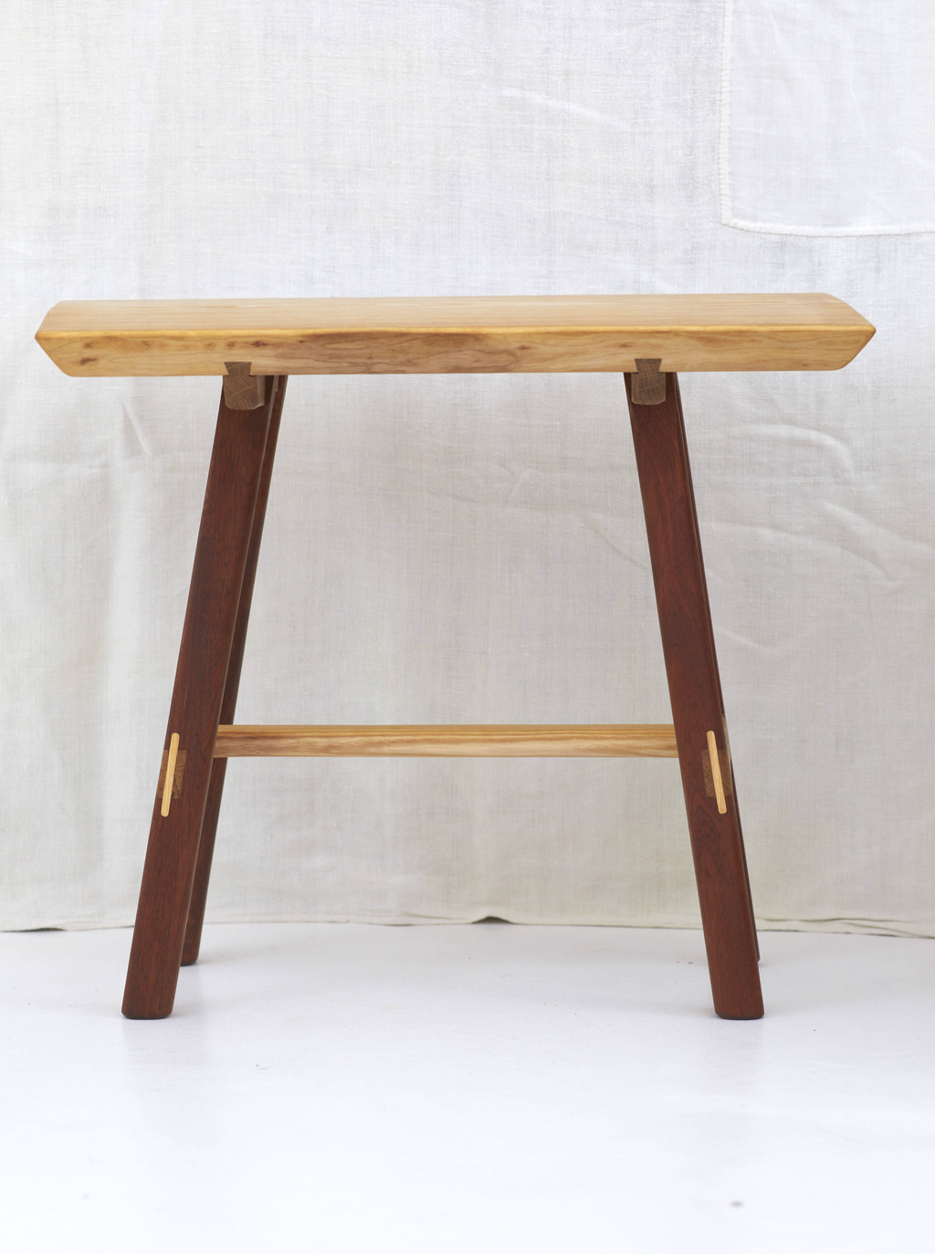 Tabouret 25/08 table d'appoint