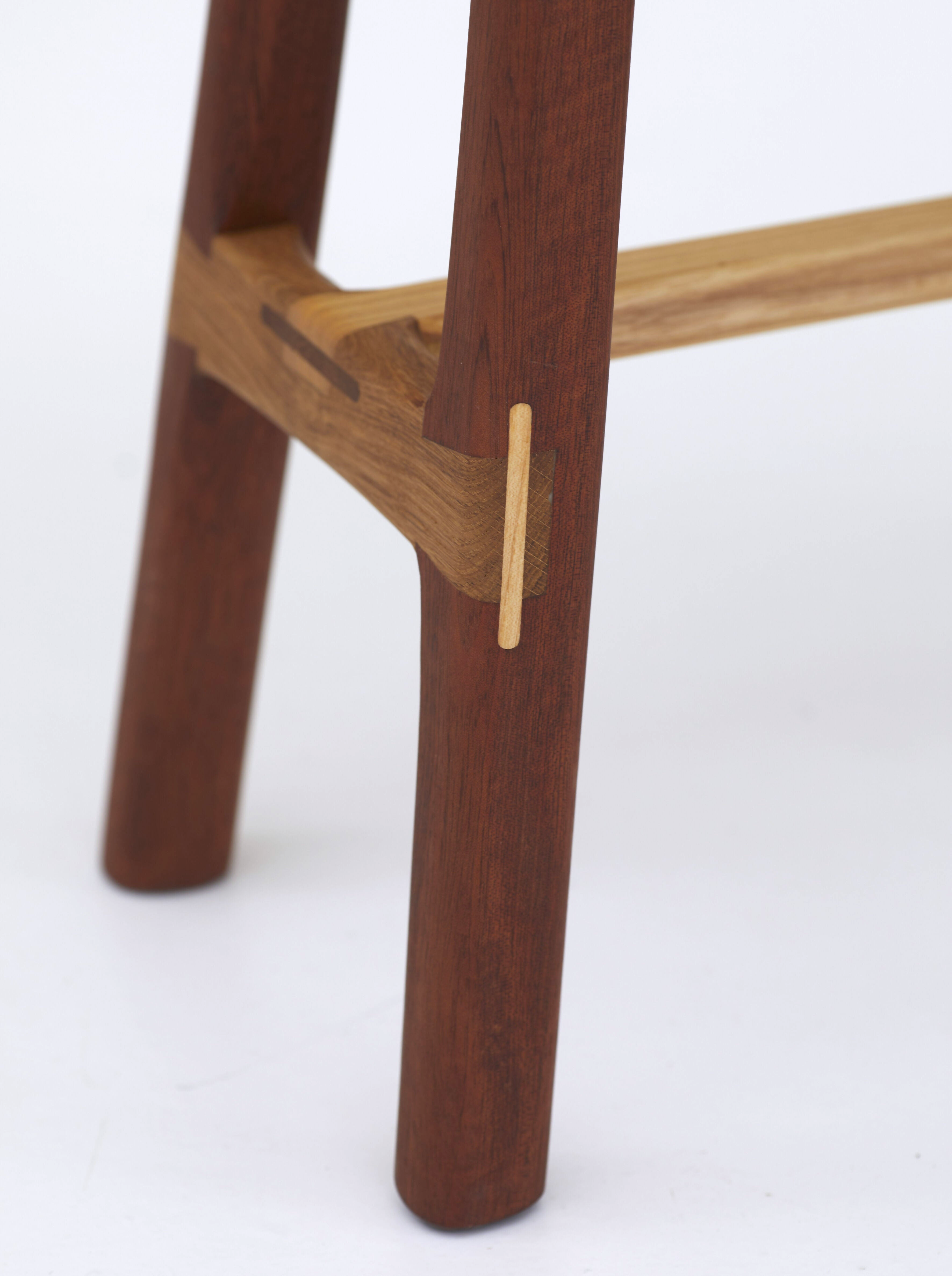 Tabouret 25/08 table d'appoint
