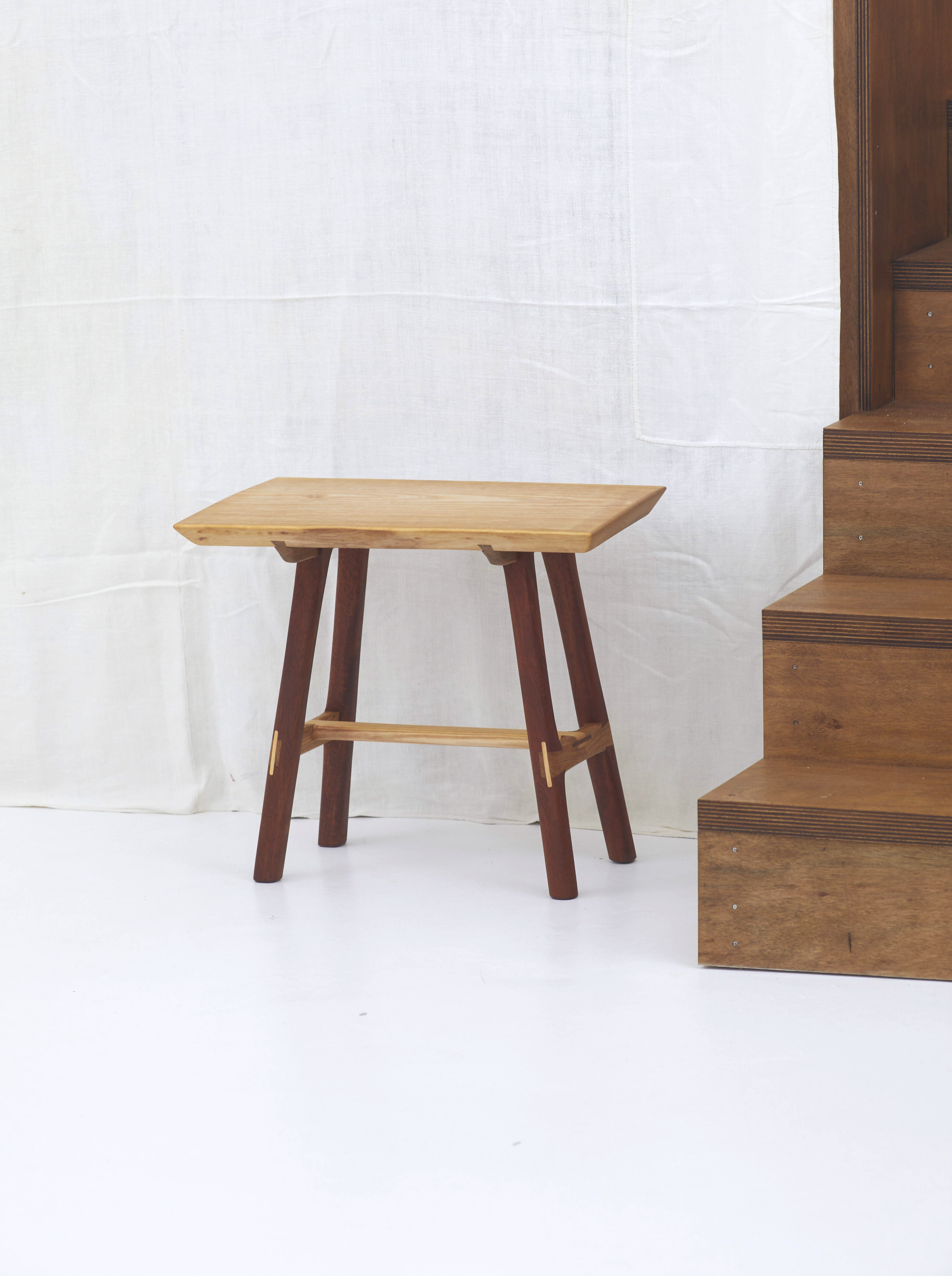 Tabouret 25/08 table d'appoint